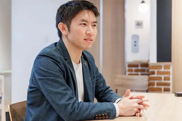 マーケティング推進部村上様の写真